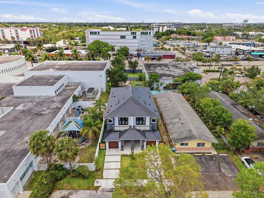 A refined new construction residence in historic Sailboat Bend - photo 38