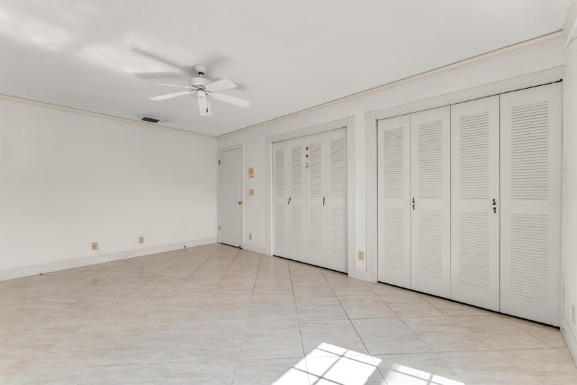 Step into this beautifully bright and spacious corner lot home - photo 21