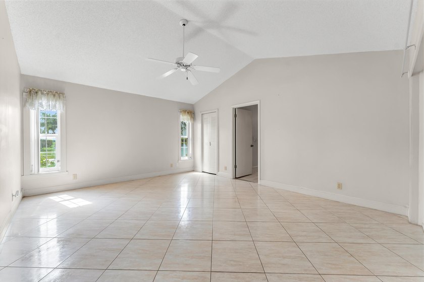 Step into this beautifully bright and spacious corner lot home - photo 22