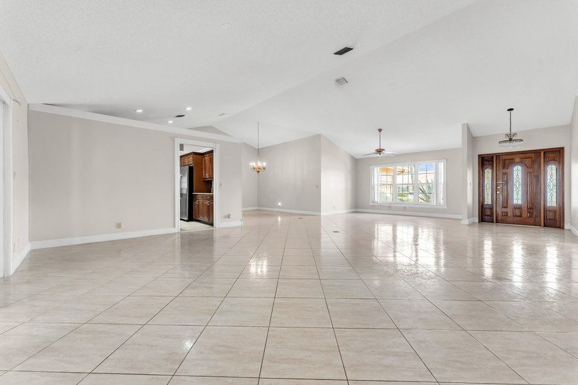 Step into this beautifully bright and spacious corner lot home - photo 27
