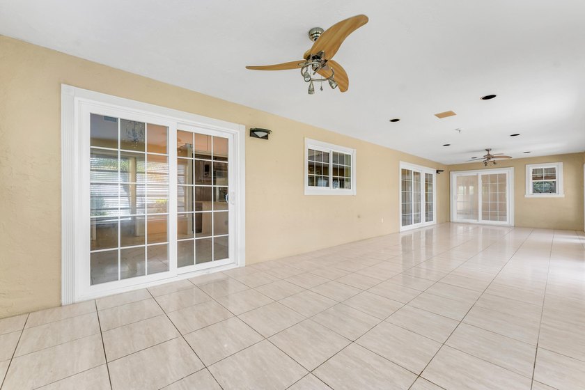Step into this beautifully bright and spacious corner lot home - photo 39