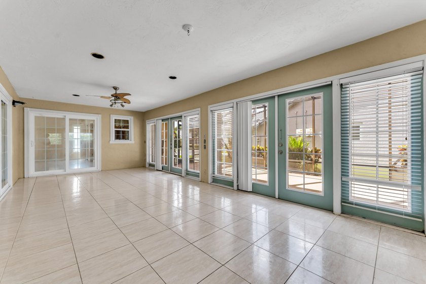 Step into this beautifully bright and spacious corner lot home - photo 40