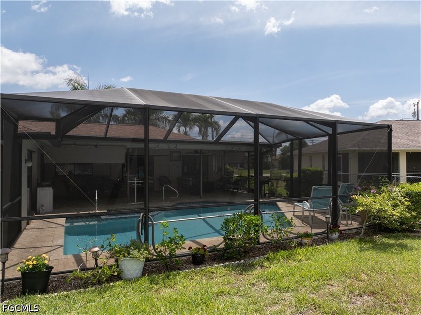 **Buyer lost job so back on market**Life in the sunshine feels - photo 3