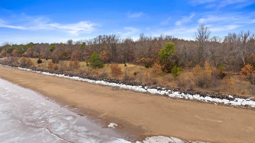 Discover the perfect spot for your dream home or lakeside - photo 8