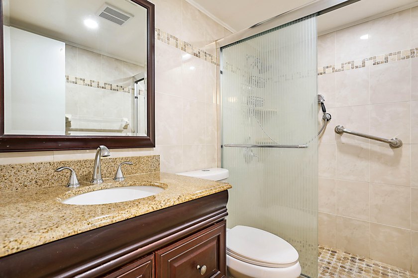 Move right into this beautifully updated first-floor condominium - photo 13