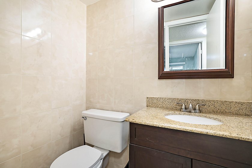 Move right into this beautifully updated first-floor condominium - photo 16