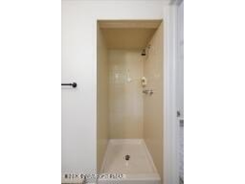 Beautifully maintained, thoughtfully updated, and truly move-in - photo 22