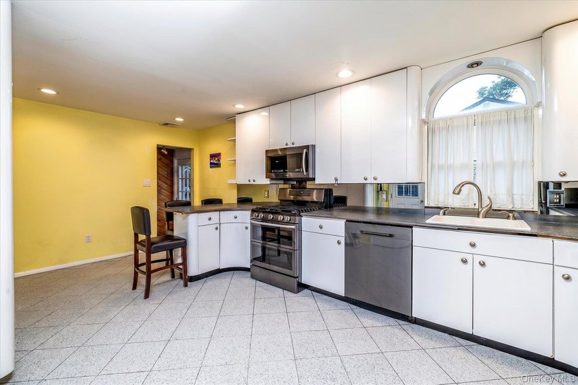 Welcome to 2618 Mount Avenue nestled in the sought after Terrace - photo 8