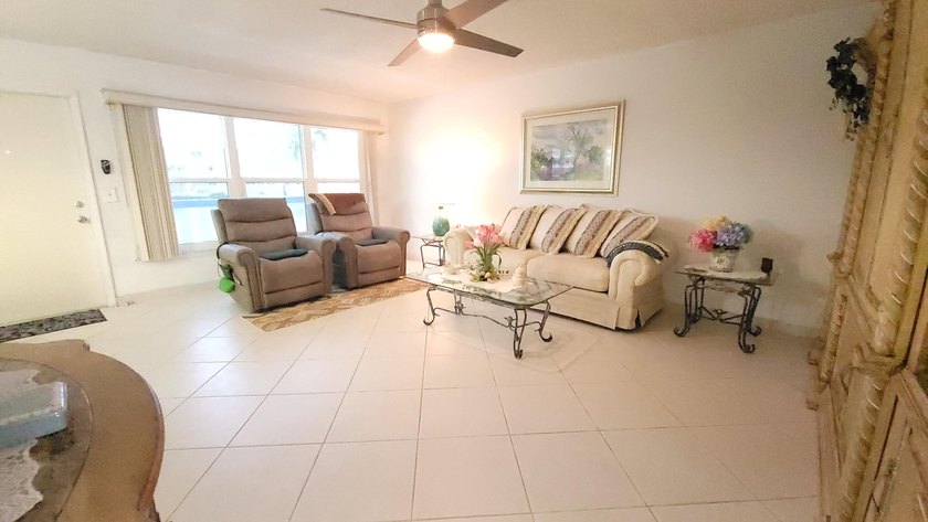Welcome to the paradise of South Florida, resort-style social - photo 4