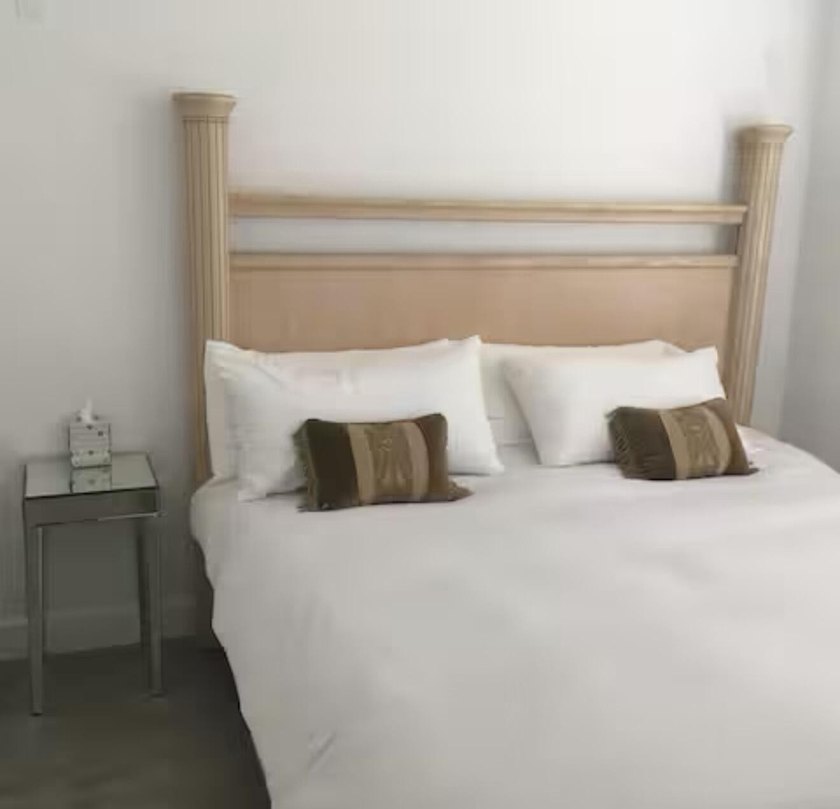 Fully operational, income-producing property with four active - photo 6