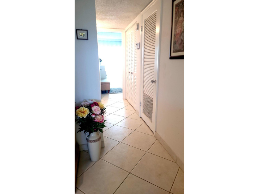 Welcome to the paradise of South Florida, resort-style social - photo 9