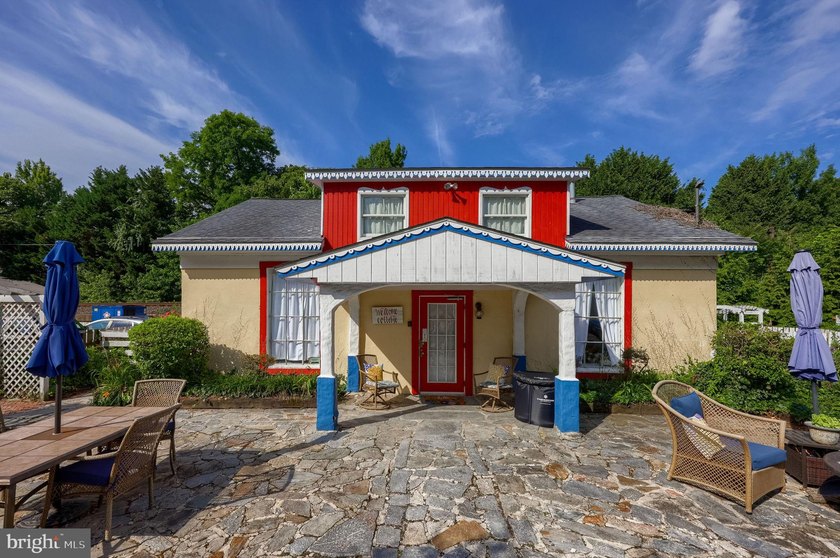 Welcome to Marigold Manor - a fully operating short term rental - photo 14