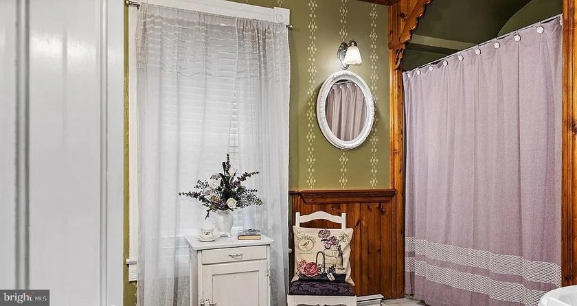 Welcome to Marigold Manor - a fully operating short term rental - photo 33
