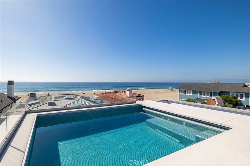 This fully furnished rental is available for the months of - photo 6