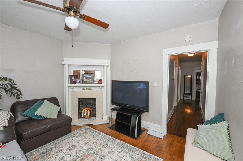 Four units in Lakewood available now! One unit is currently - photo 8