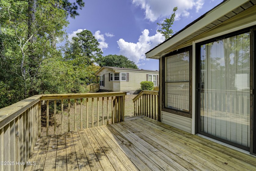 Back on the market, at no fault of seller. Set on a quiet - photo 34
