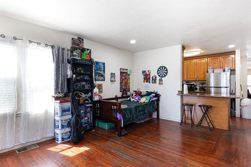 Renovated duplex with both units tenant-occupied, Each unit - photo 5