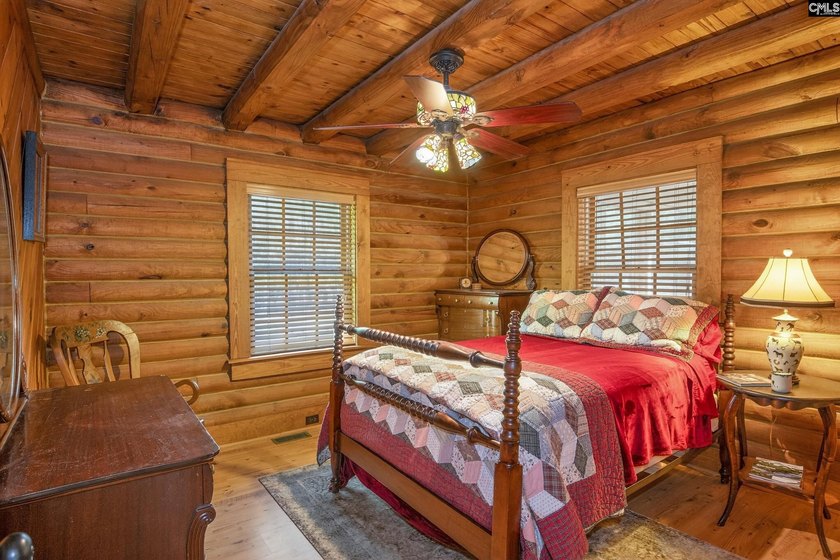 If you've been looking for your *little cabin in the woods* - photo 18