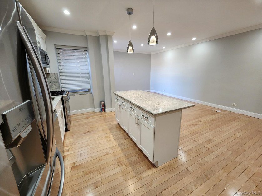 Nicely renovated full-size 2-bedroom Co-Op (this IS NOT a Condo) - photo 9