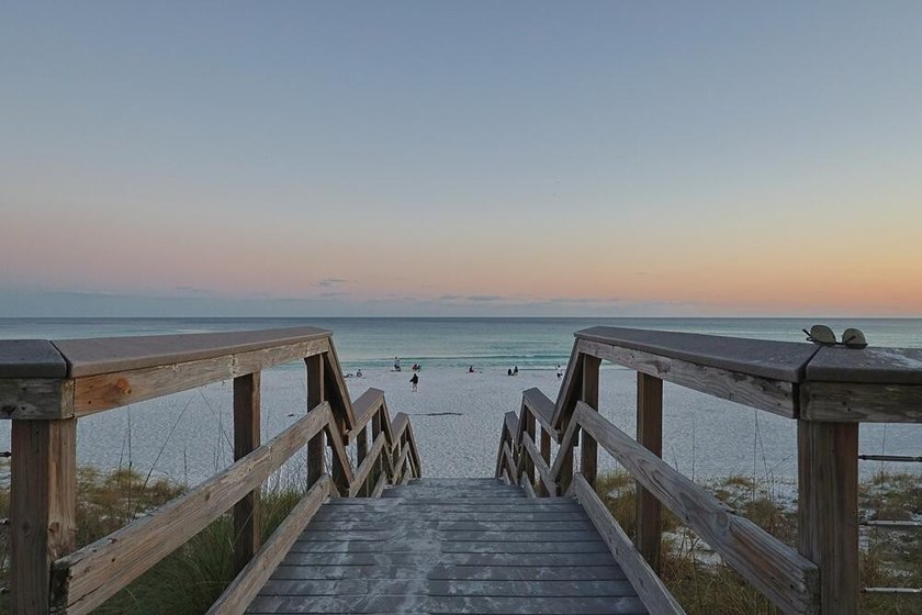 SHOWINGS AVAILABLE THIS WEEKEND! Wake up to stunning Gulf views - photo 27