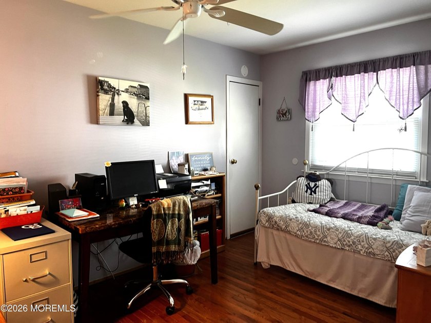 You won't want to miss out on this beautiful well maintained - photo 6