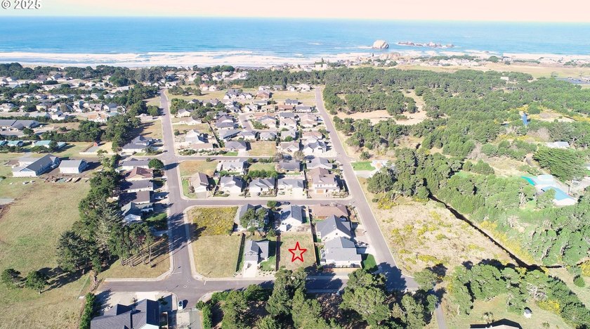 BANDON OCEAN TRAILS large level lot on quiet street with view of - photo 8