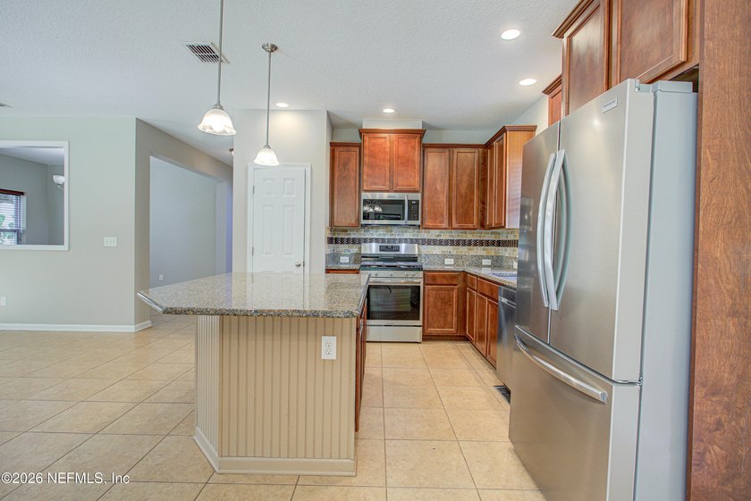 Beautiful David Weekley home in Greenleaf Village! Freshly - photo 22