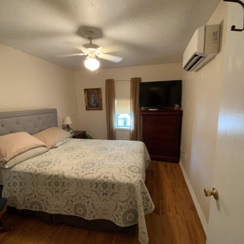 UPSTAIR GUEST BEDROOM - photo 26