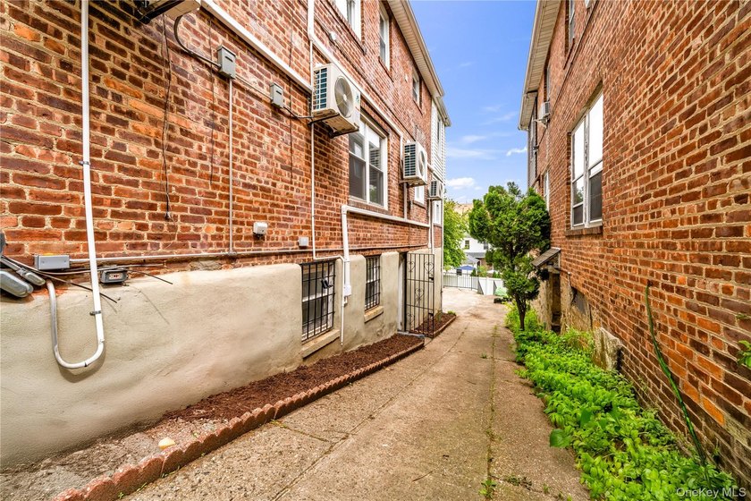 5618 Sylvan Avenue, a fully renovated all-brick home in the - photo 32