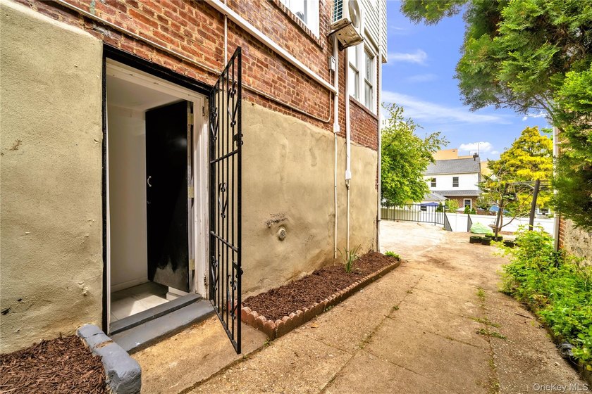 5618 Sylvan Avenue, a fully renovated all-brick home in the - photo 33