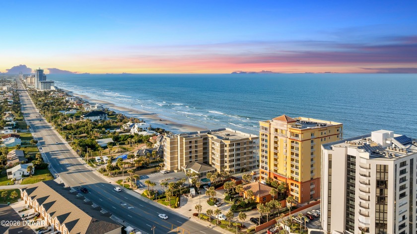 Experience the pinnacle of boutique luxurious oceanfront living - photo 2