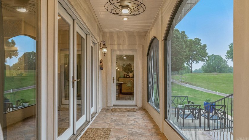 Welcome to 2207 Doral Cove, an exceptional golf course property - photo 6