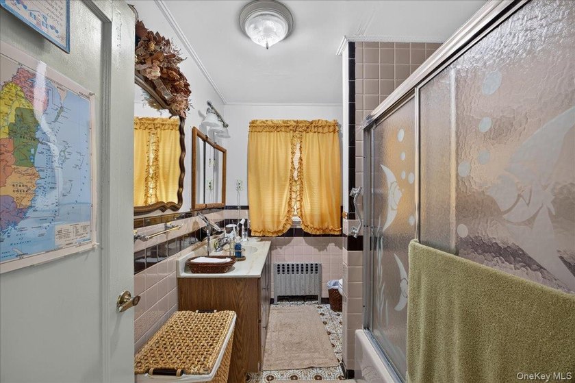 Welcome to 77 Irving Place in New Rochelle. This charming - photo 12