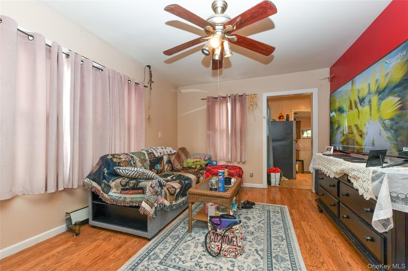 Well maintained two family in residential Rosedale. Both floors - photo 14