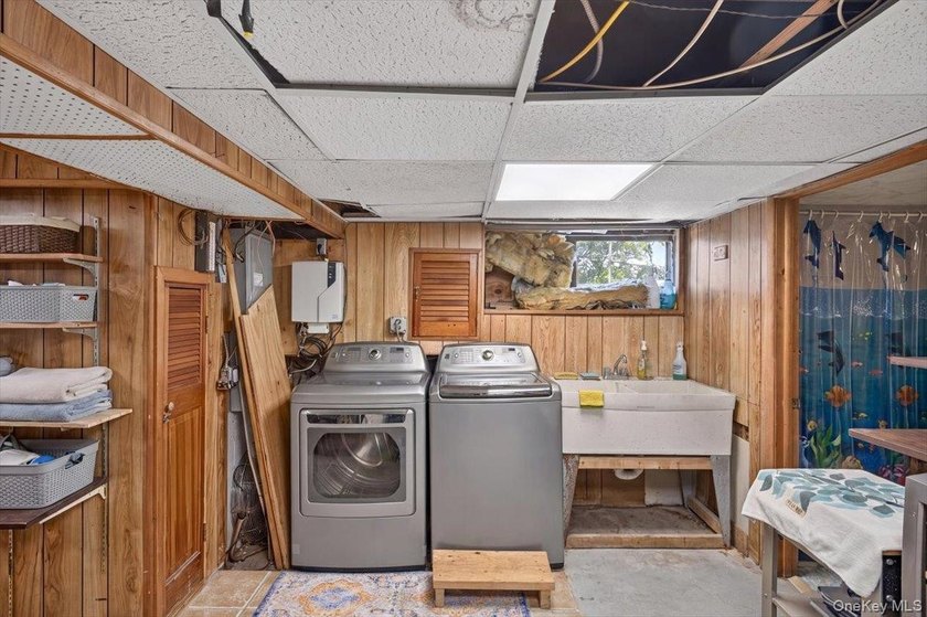 Welcome to 77 Irving Place in New Rochelle. This charming - photo 17