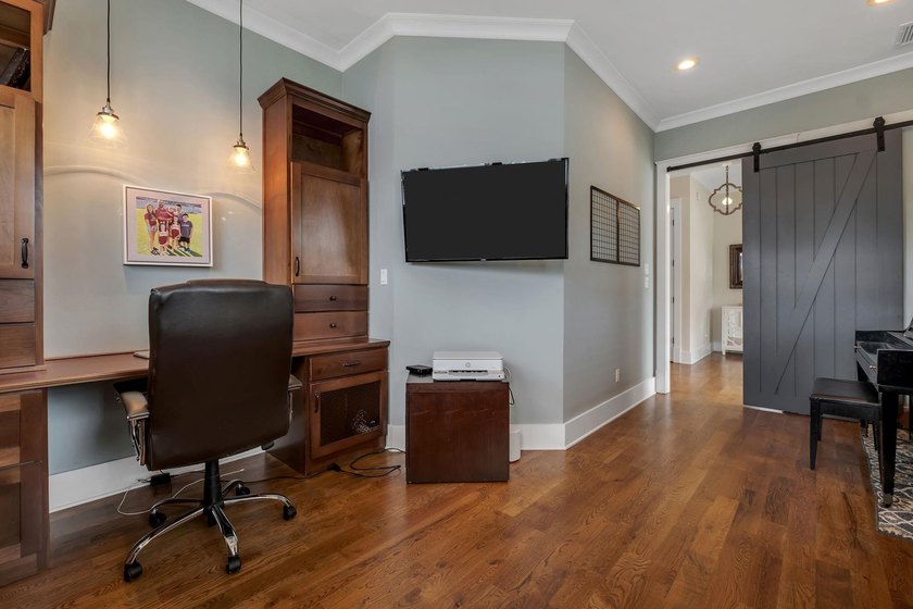 $2,500 Buyer closing cost credit for an accepted offer by July - photo 22