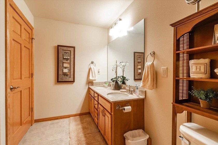 Upgraded Northern Bay Condominium Located On WI 4th Largest - photo 24