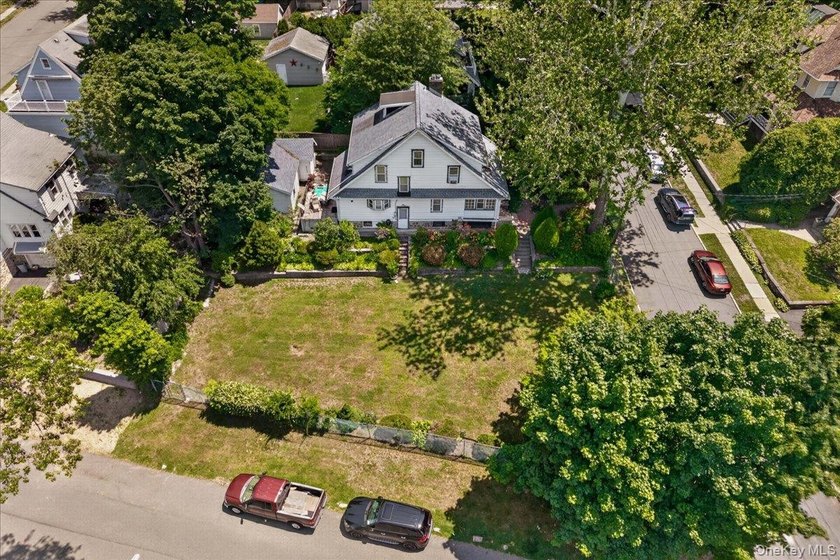 Welcome to 77 Irving Place in New Rochelle. This charming - photo 26