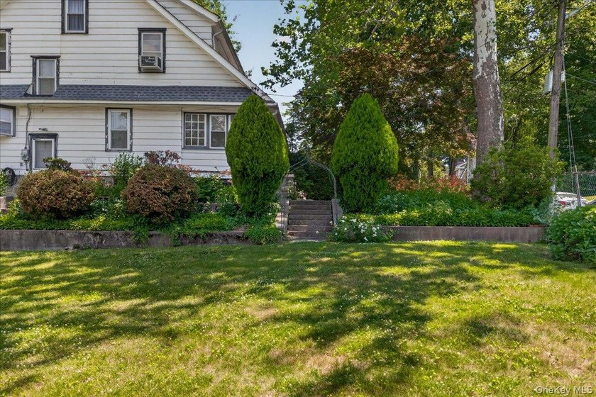 Welcome to 77 Irving Place in New Rochelle. This charming - photo 29