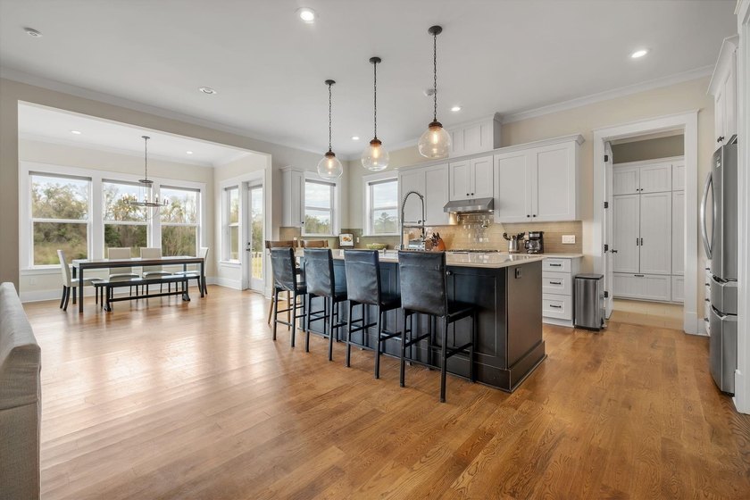 $2,500 Buyer closing cost credit for an accepted offer by July - photo 33
