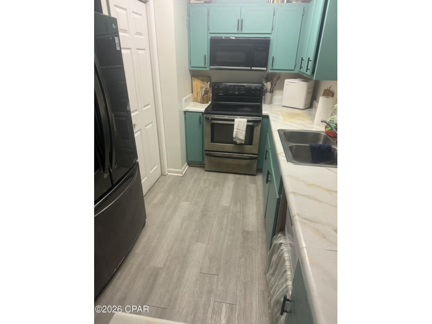 Motivated seller, Move-in ready and recent updates, this - photo 18