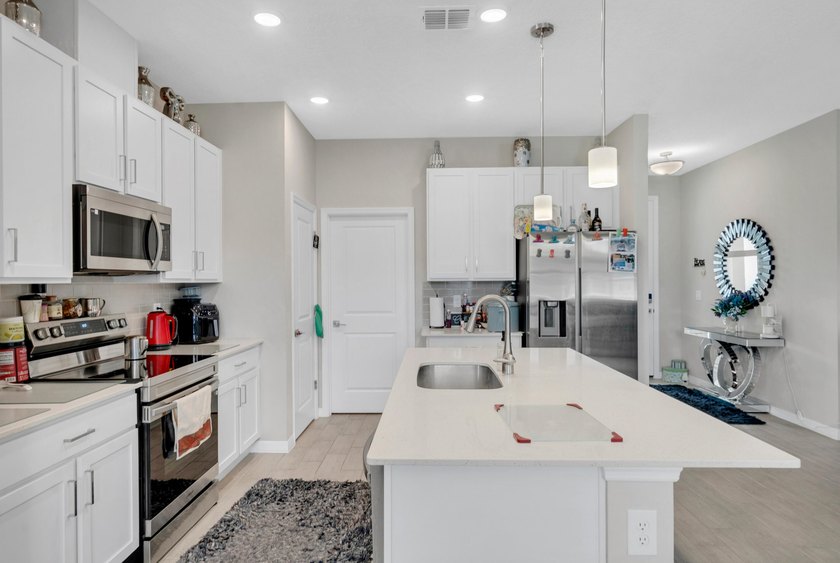 This 3-bedroom, 2-bath home with a 2-car garage was built in - photo 6