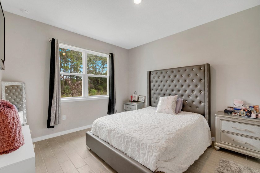 This 3-bedroom, 2-bath home with a 2-car garage was built in - photo 10