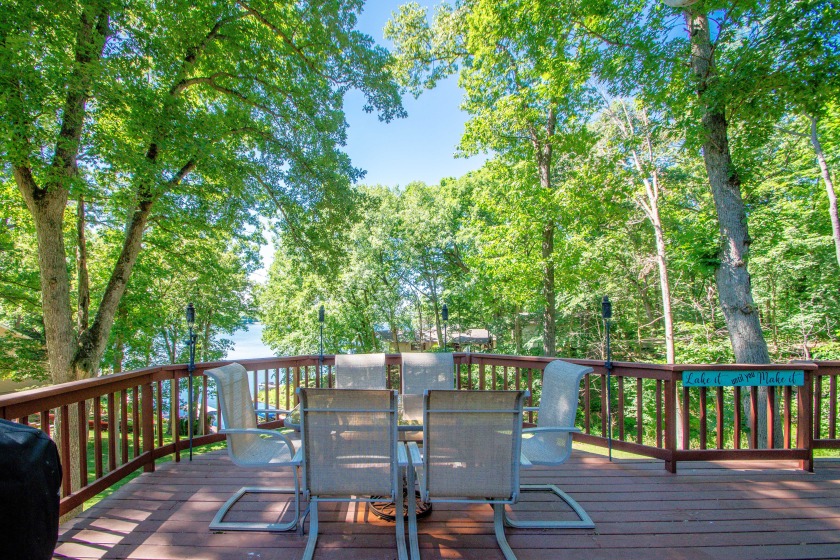 Large Lakefront Property an Ideal Weekend Retreat - photo 22
