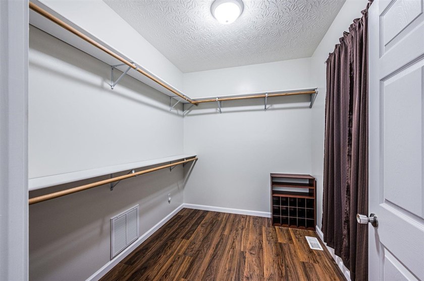 Some properties don't just offer space - they offer a whole - photo 18