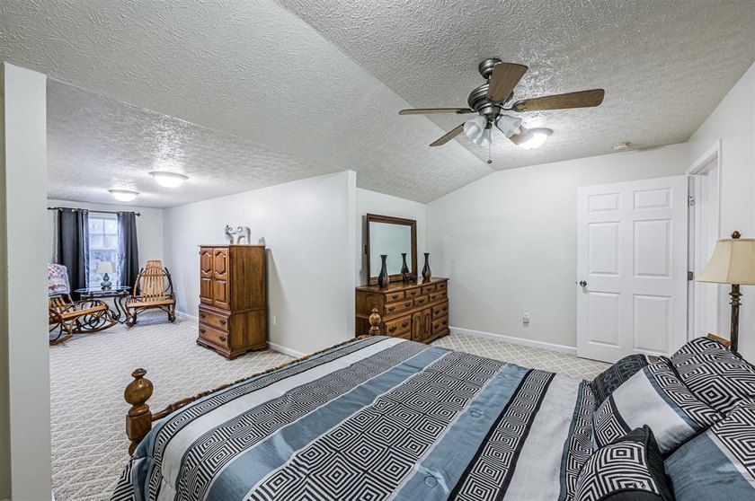 Some properties don't just offer space - they offer a whole - photo 23