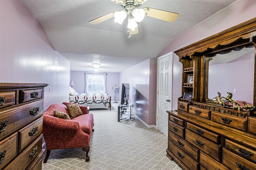 Some properties don't just offer space - they offer a whole - photo 24