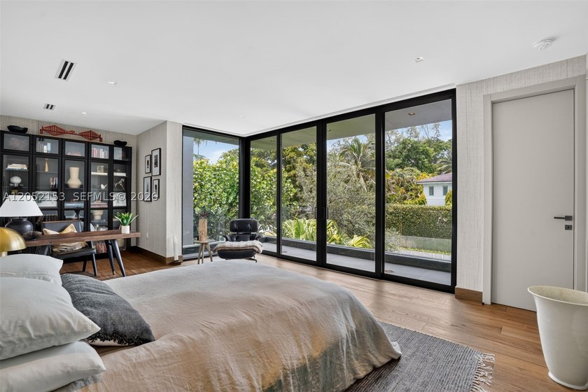 Featured on the cover of Luxe Magazine, this architect owned - photo 25