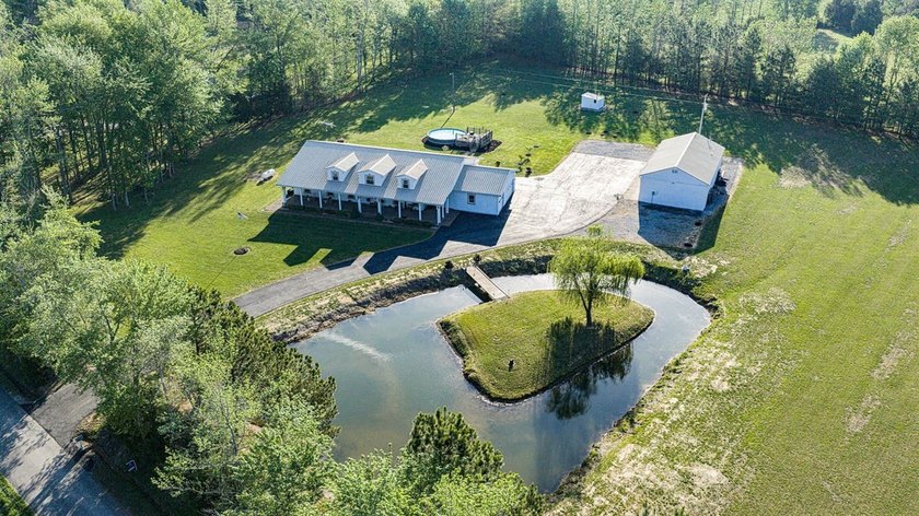 Some properties don't just offer space - they offer a whole - photo 38