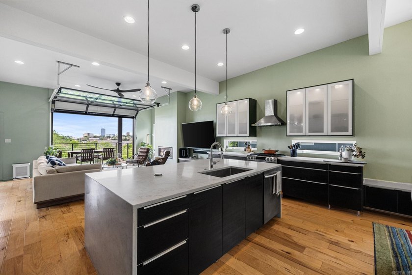 Perched above The Capitol, this contemporary retreat is designed - photo 10